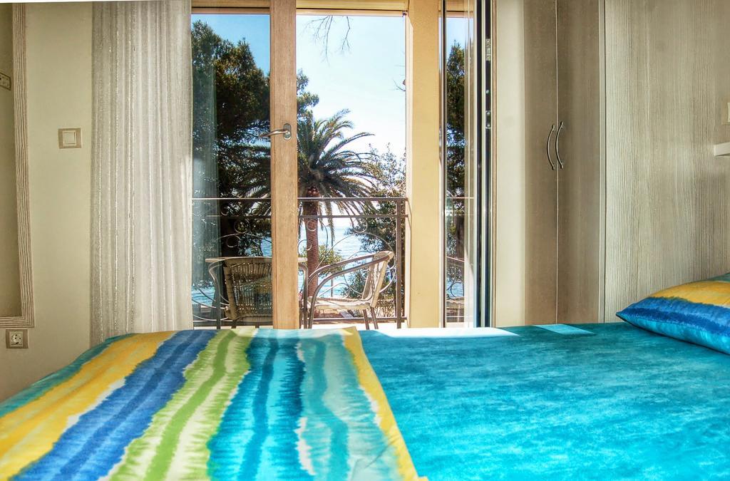 Vasiliki Seaside Apartments Petrovac 외부 사진