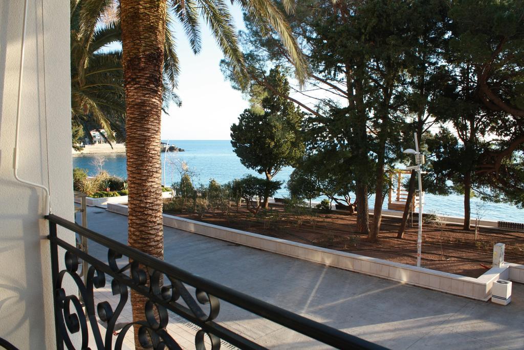 Vasiliki Seaside Apartments Petrovac 외부 사진