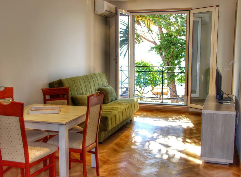 Vasiliki Seaside Apartments Petrovac 외부 사진