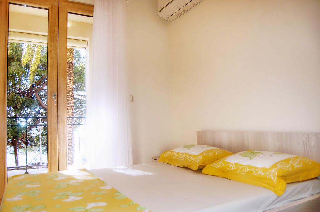 Vasiliki Seaside Apartments Petrovac 외부 사진